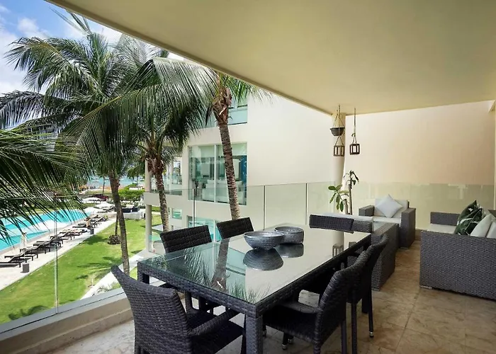 Apartahotel The Elements Oceanfront & Beachside Playa del Carmen
