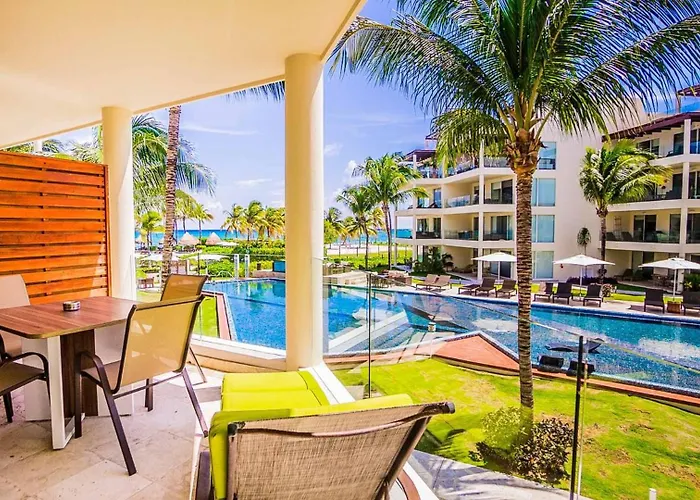 Apartahotel The Elements Oceanfront & Beachside Playa del Carmen