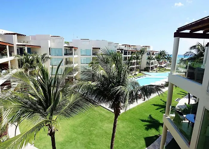 Apartahotel The Elements Oceanfront & Beachside 4*