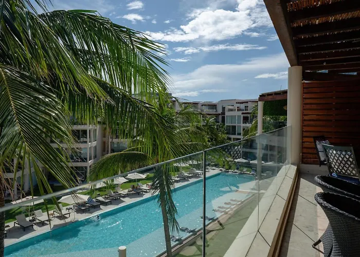 Aparthotel The Elements Oceanfront & Beachside