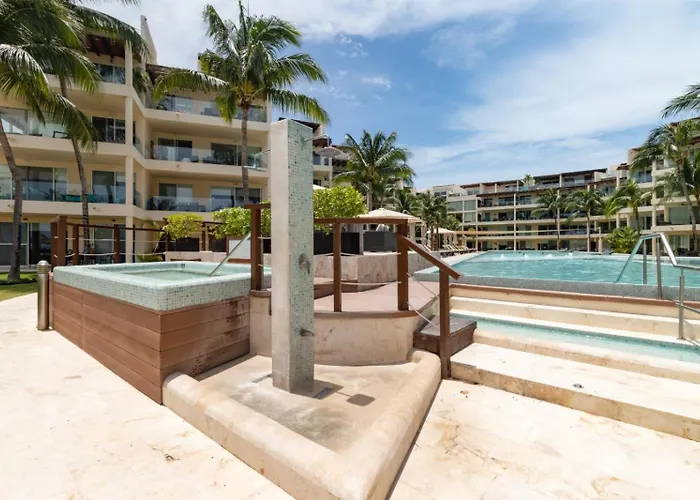 Apartahotel The Elements Oceanfront & Beachside 4*