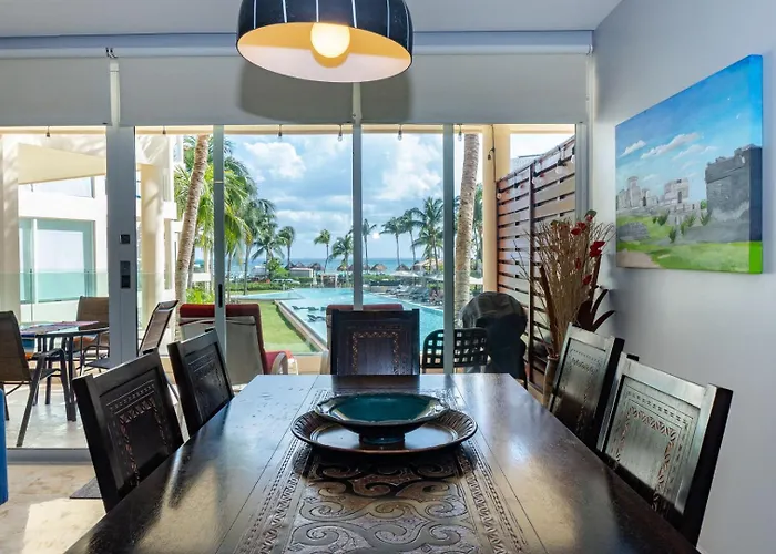 Apartahotel The Elements Oceanfront & Beachside Playa del Carmen