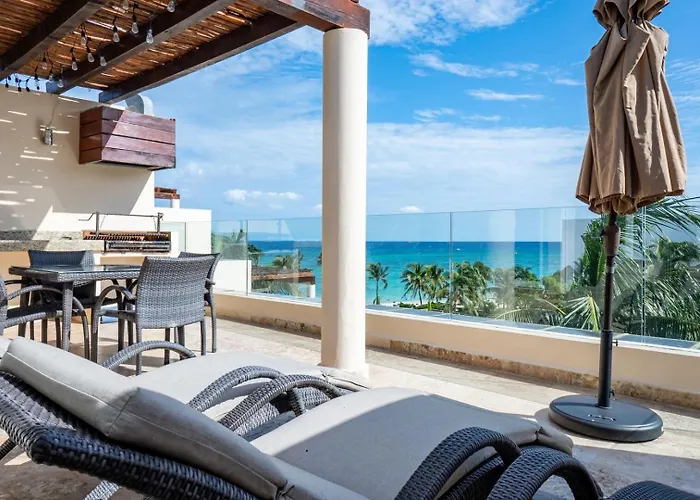 The Elements Oceanfront & Beachside Apartahotel Playa del Carmen