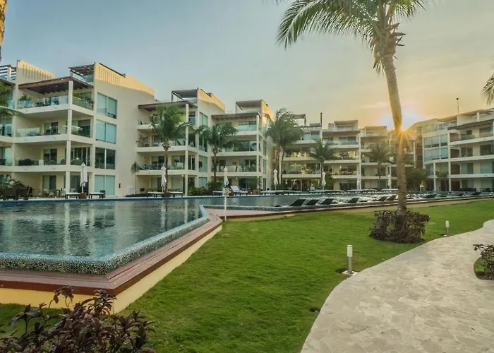 Apartahotel The Elements Oceanfront & Beachside Playa del Carmen