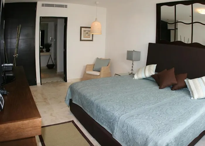 Apartahotel The Elements Oceanfront & Beachside Playa del Carmen