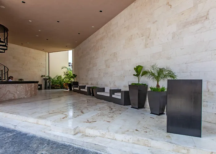 Aparthotel The Elements Oceanfront & Beachside 4*